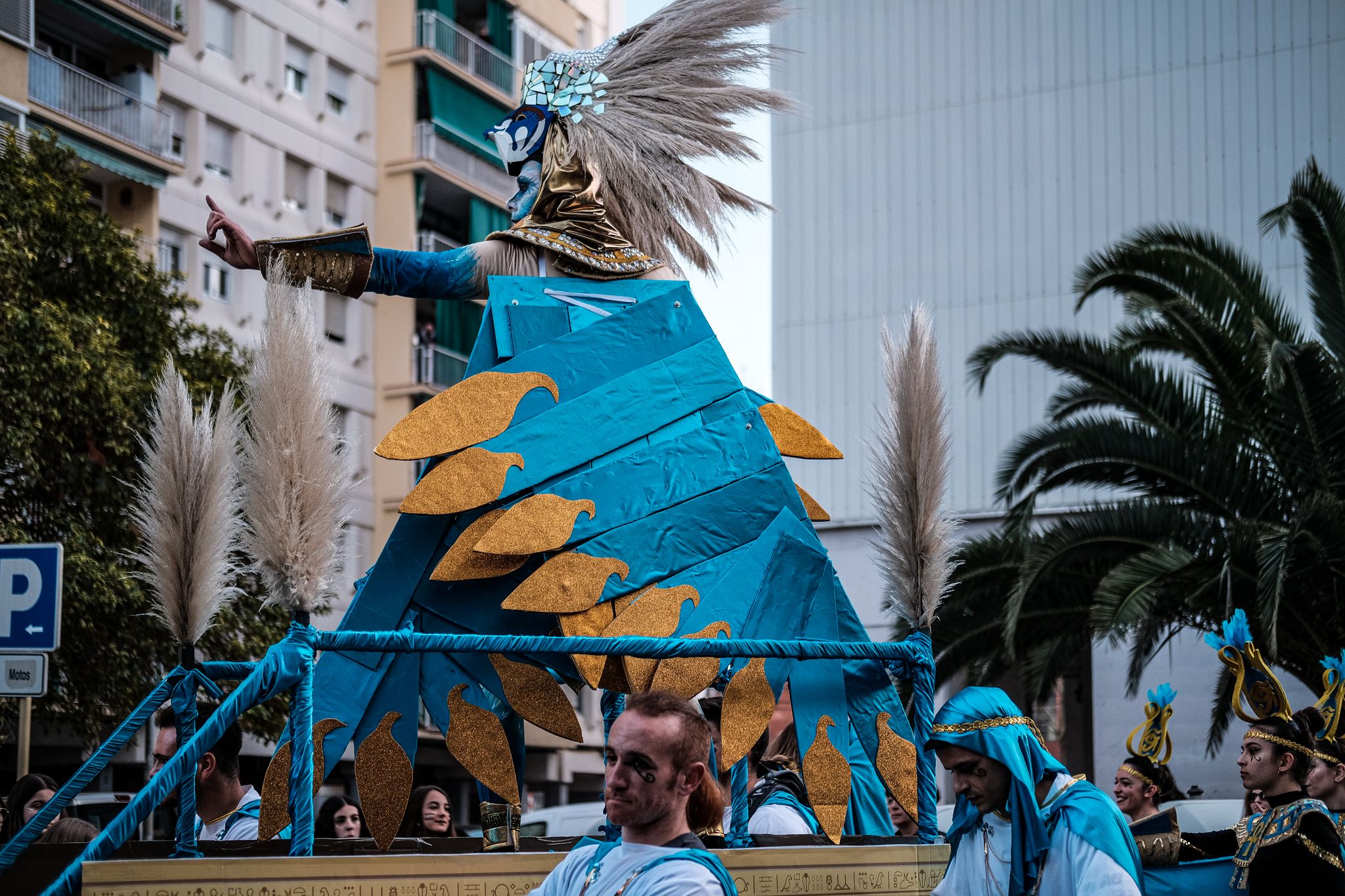 La Gran Rua de Carnaval pels carrers de Cerdanyola. FOTO: Ale Gómez