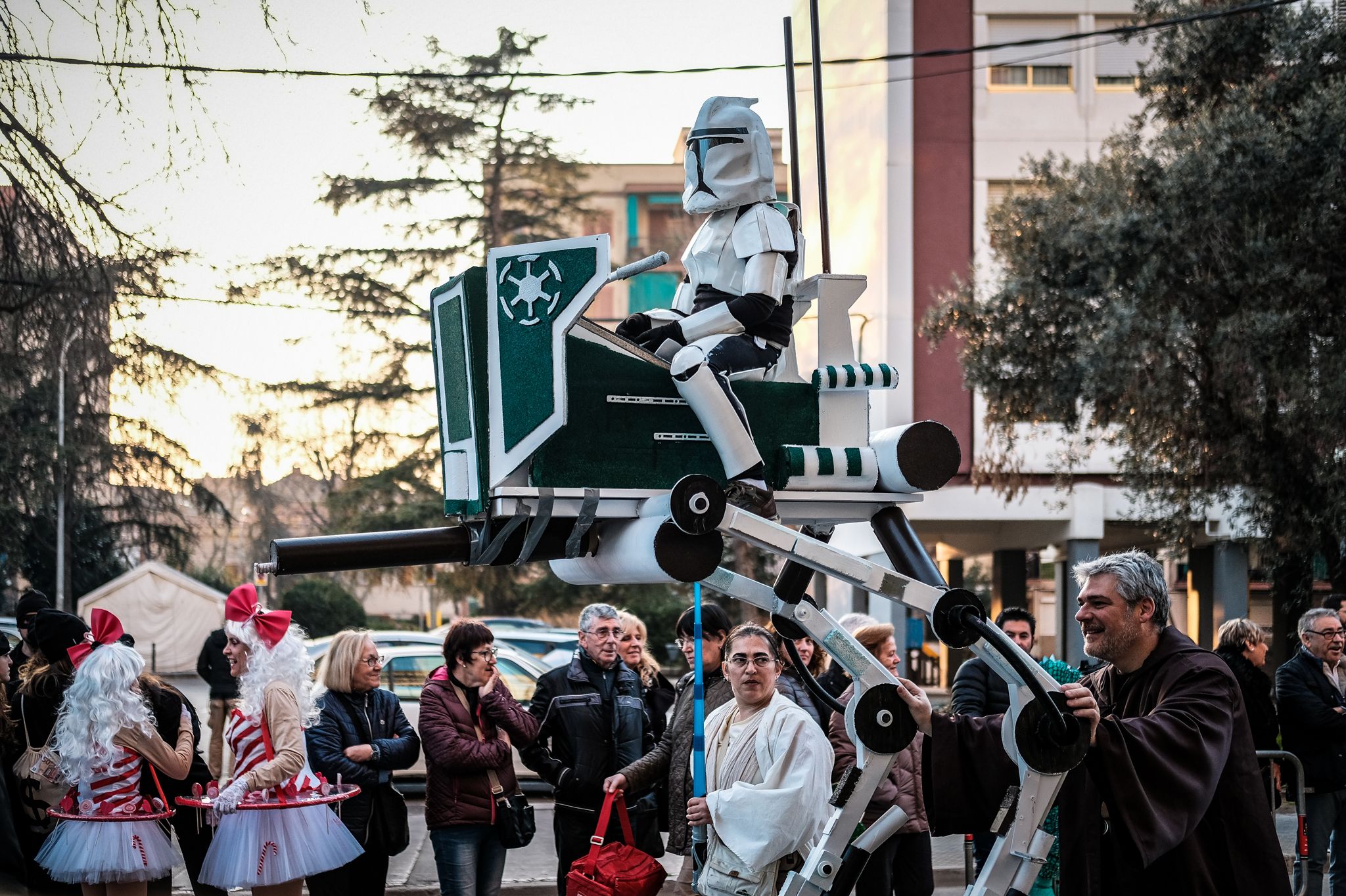 La Gran Rua de Carnaval pels carrers de Cerdanyola. FOTO: Ale Gómez