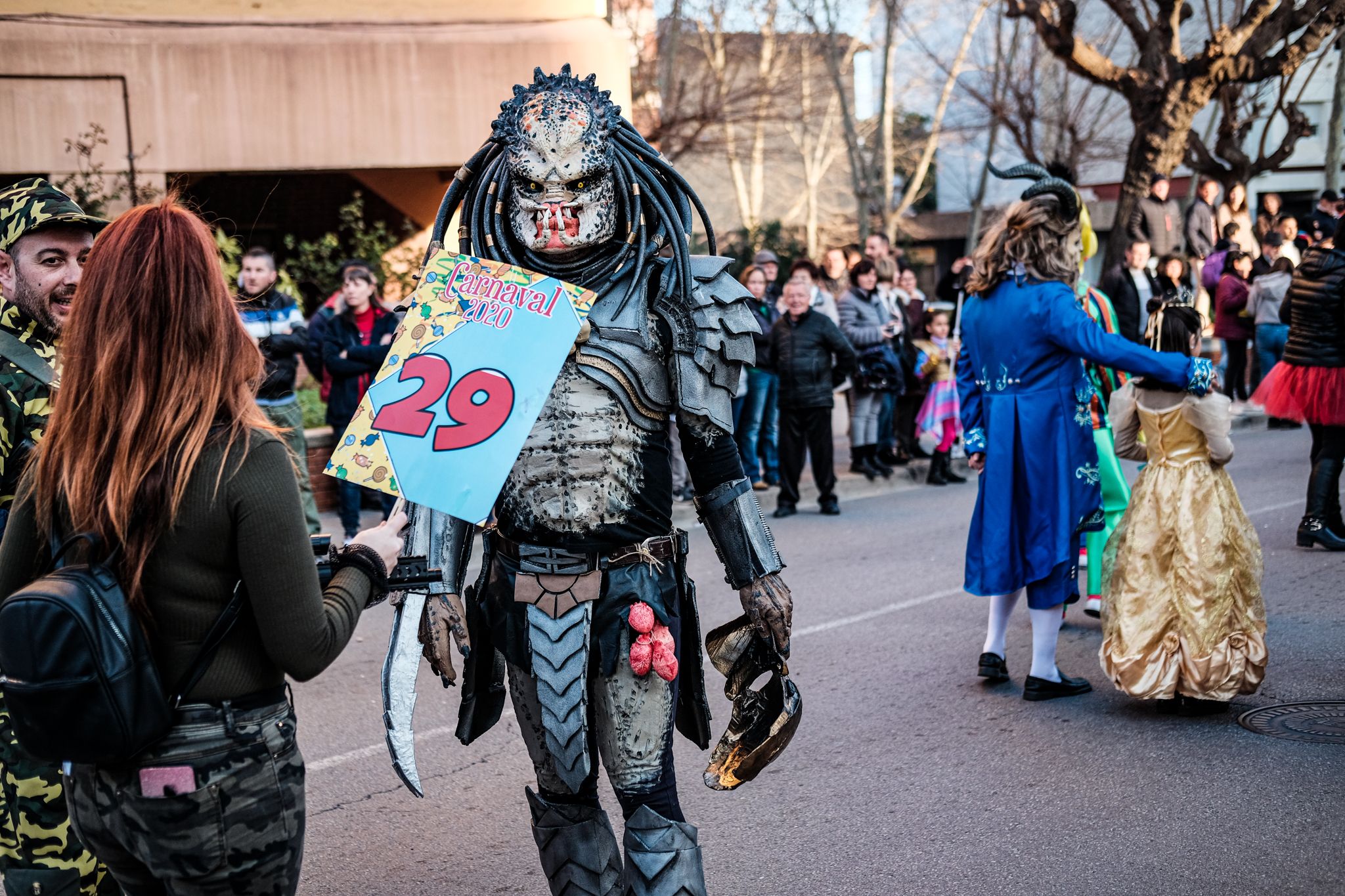 La Gran Rua de Carnaval pels carrers de Cerdanyola. FOTO: Ale Gómez