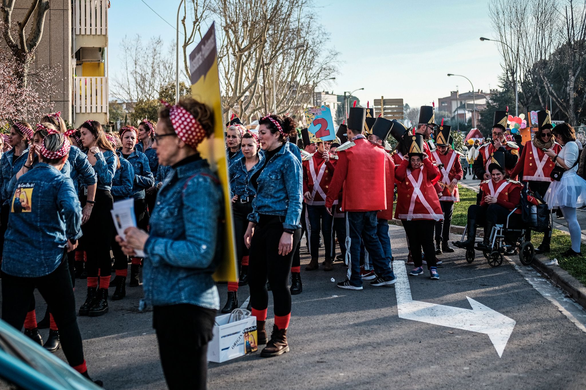 La Gran Rua de Carnaval pels carrers de Cerdanyola. FOTO: Ale Gómez