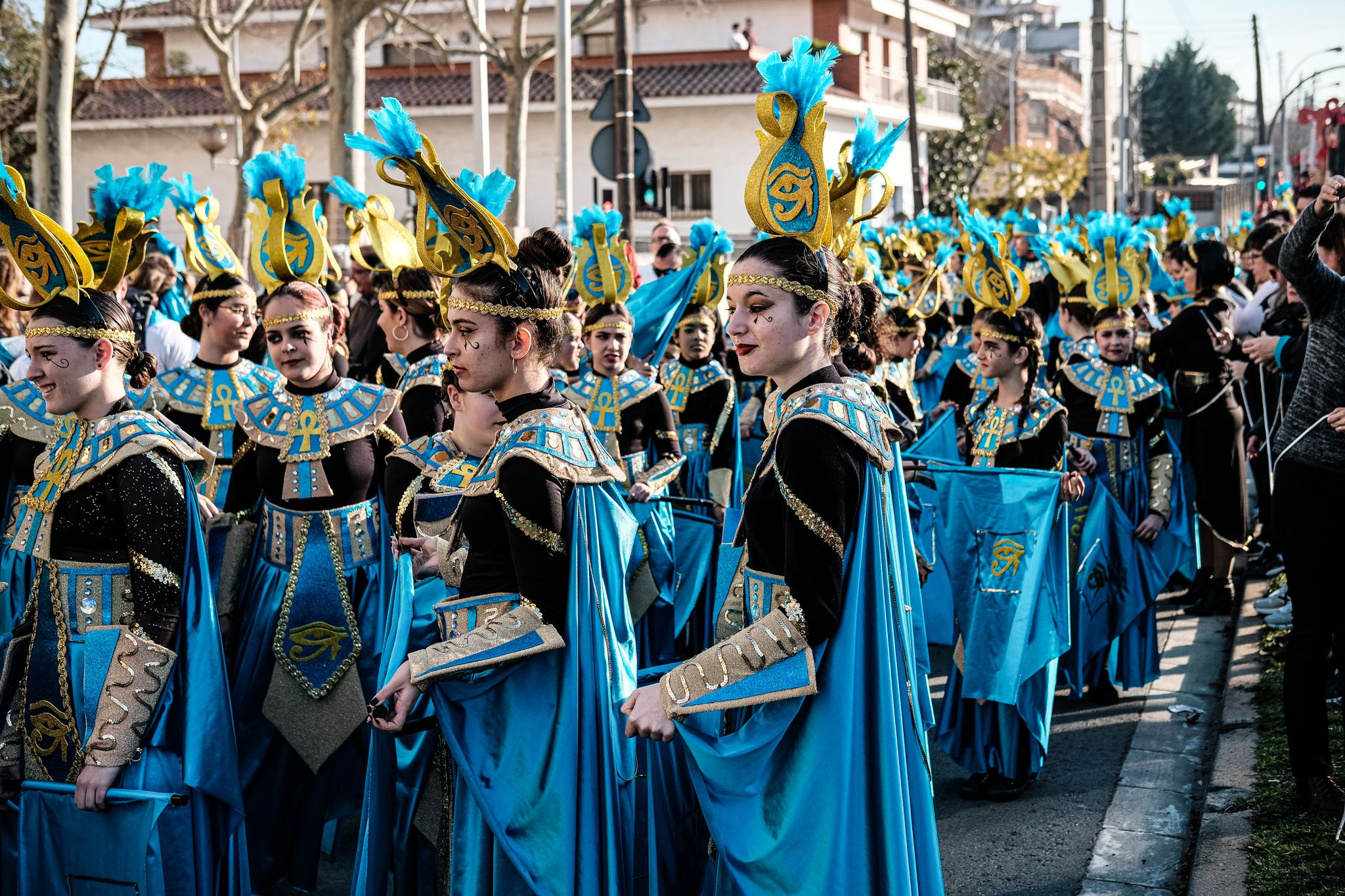 La Gran Rua de Carnaval pels carrers de Cerdanyola. FOTO: Ale Gómez