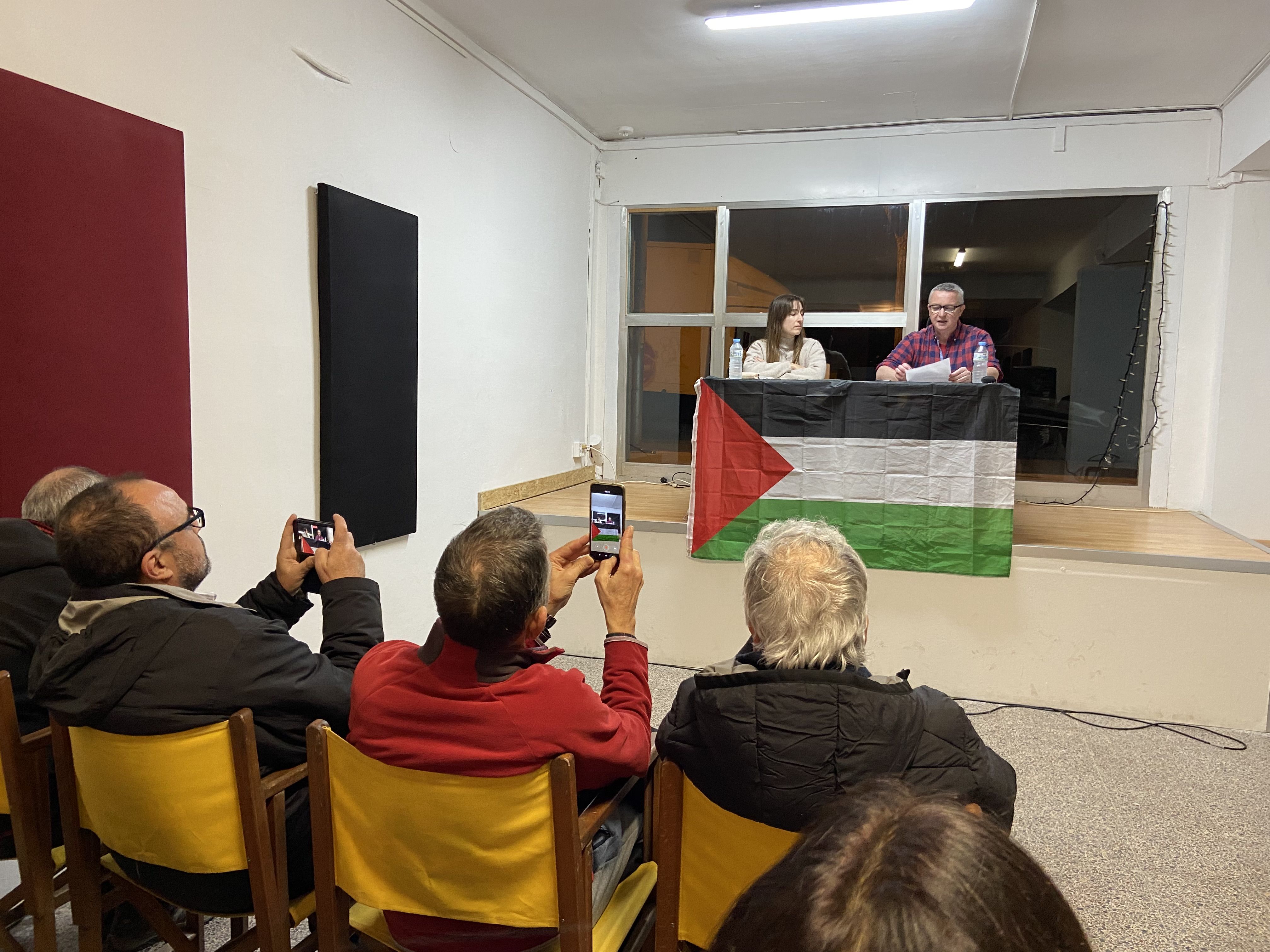 Inauguració de l'exposició fotogràfica "El setge de Palestina". FOTO: Nora MO