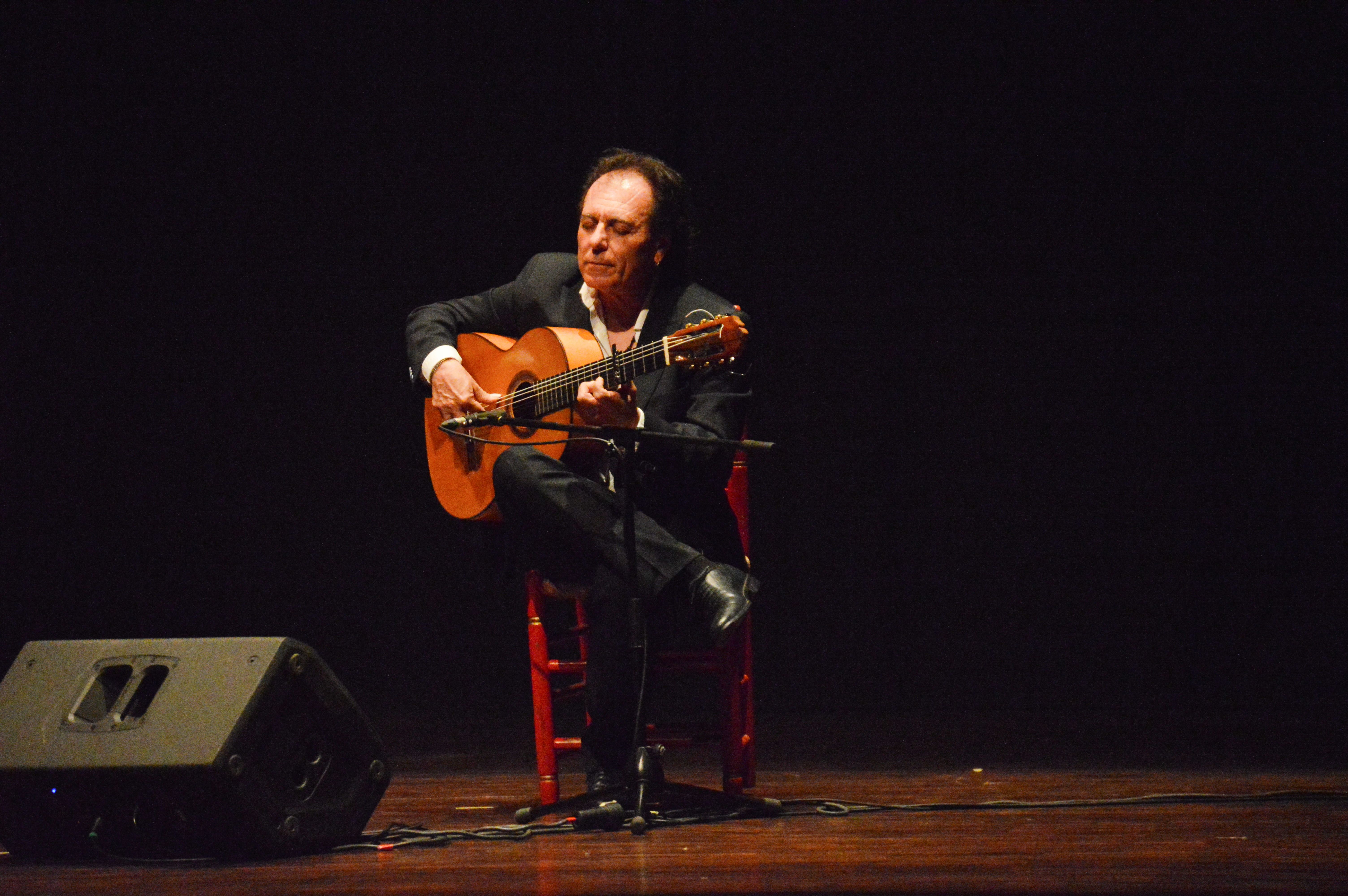 Antonio Carrión a la 37a Noche del Cante Jondo de la Casa de Andalucía. FOTO: Nora MO