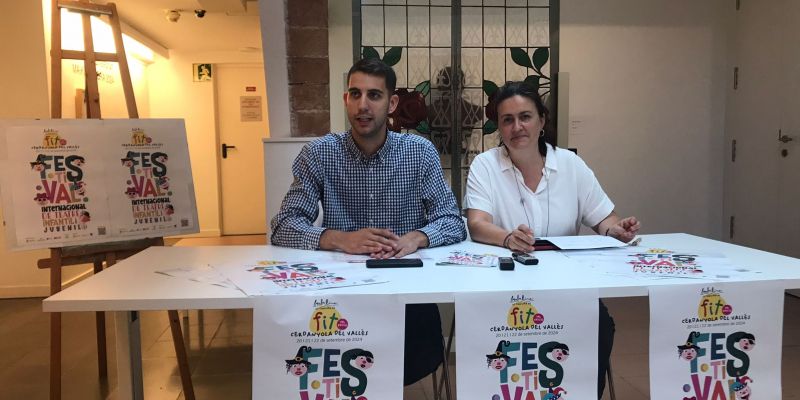 Elvi Vila (presidenta Bambalina) i David González (regidor de Cultura) a la roda de premsa del FIT. FOTO: Marc Mata 