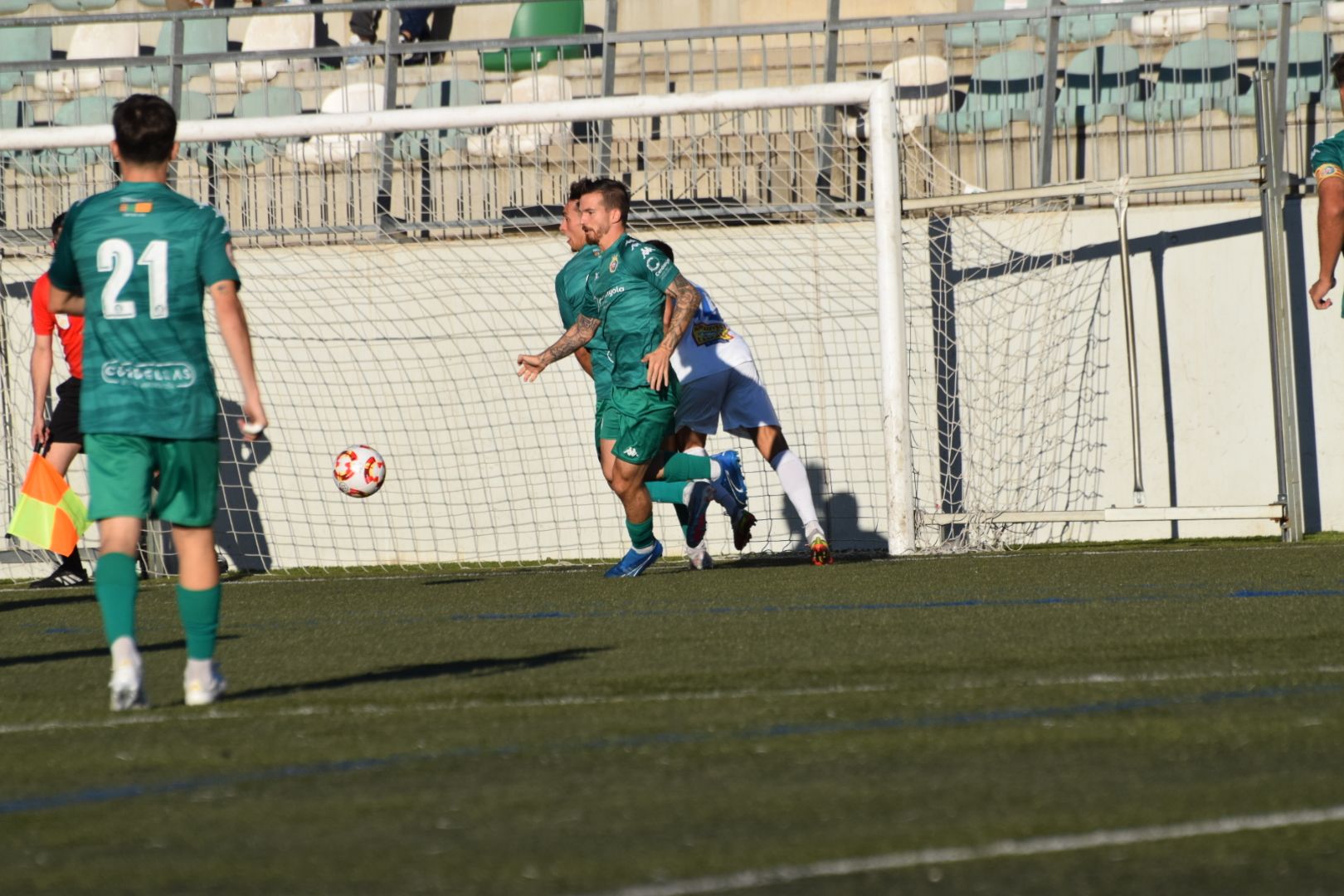 El Cerdanyola FC perd per la mínima davant l'Escala FC. FOTO: Marc Mata