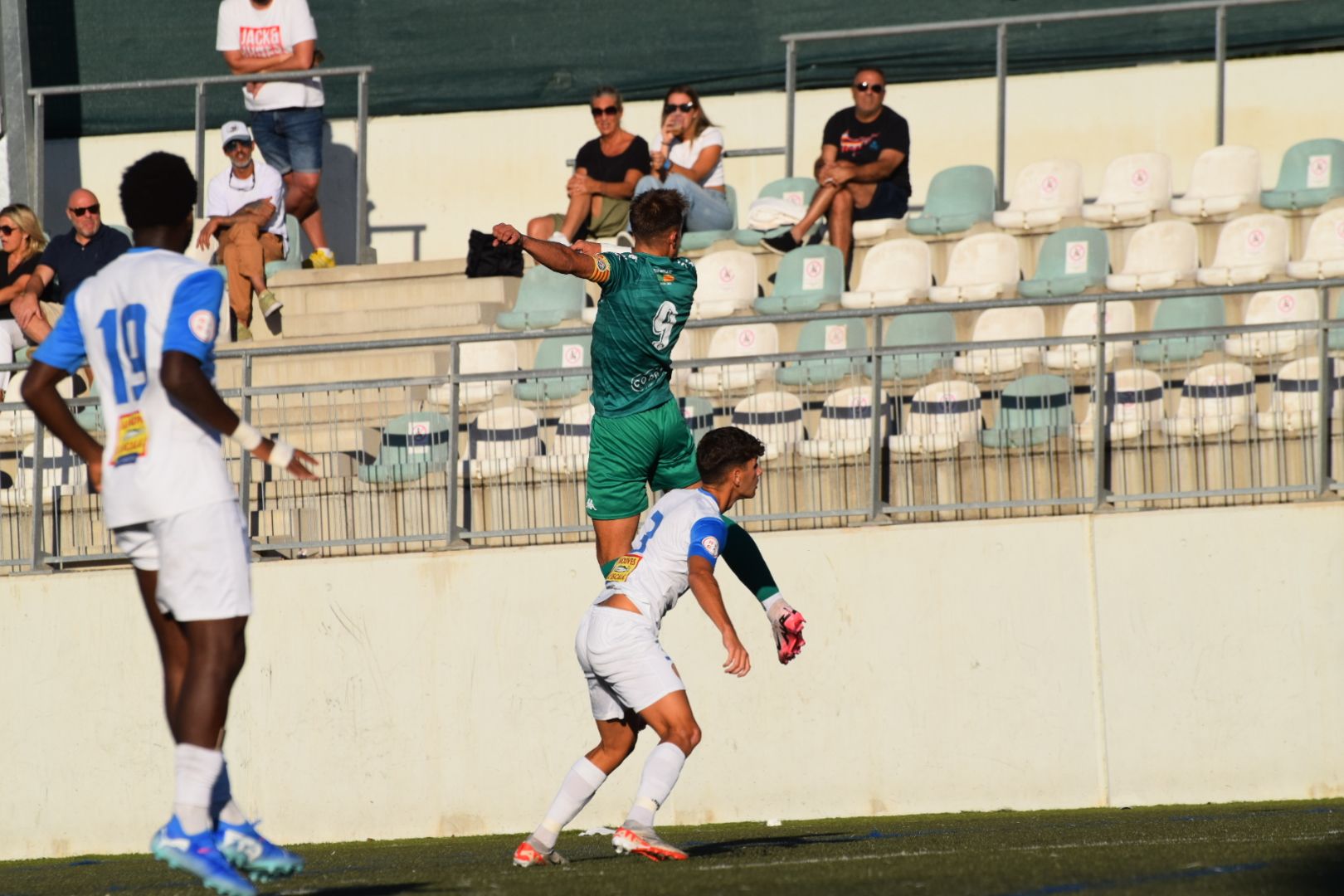 El Cerdanyola FC perd per la mínima davant l'Escala FC. FOTO: Marc Mata