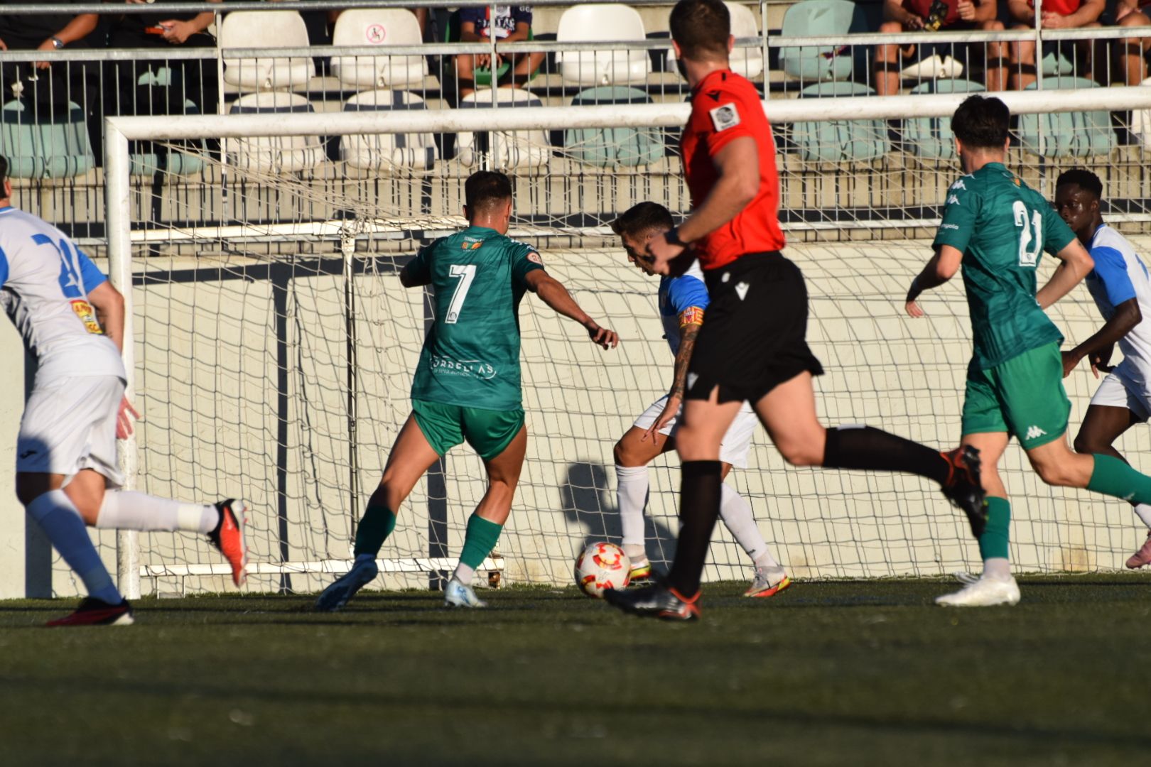 El Cerdanyola FC perd per la mínima davant l'Escala FC. FOTO: Marc Mata