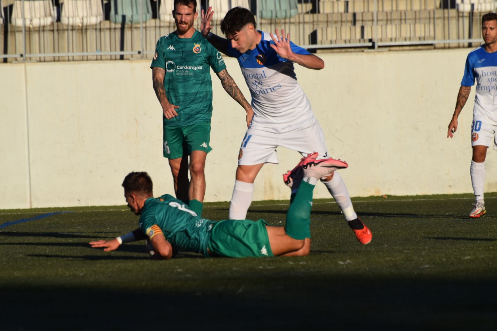 El Cerdanyola FC perd per la mínima davant l'Escala FC. FOTO: Marc Mata