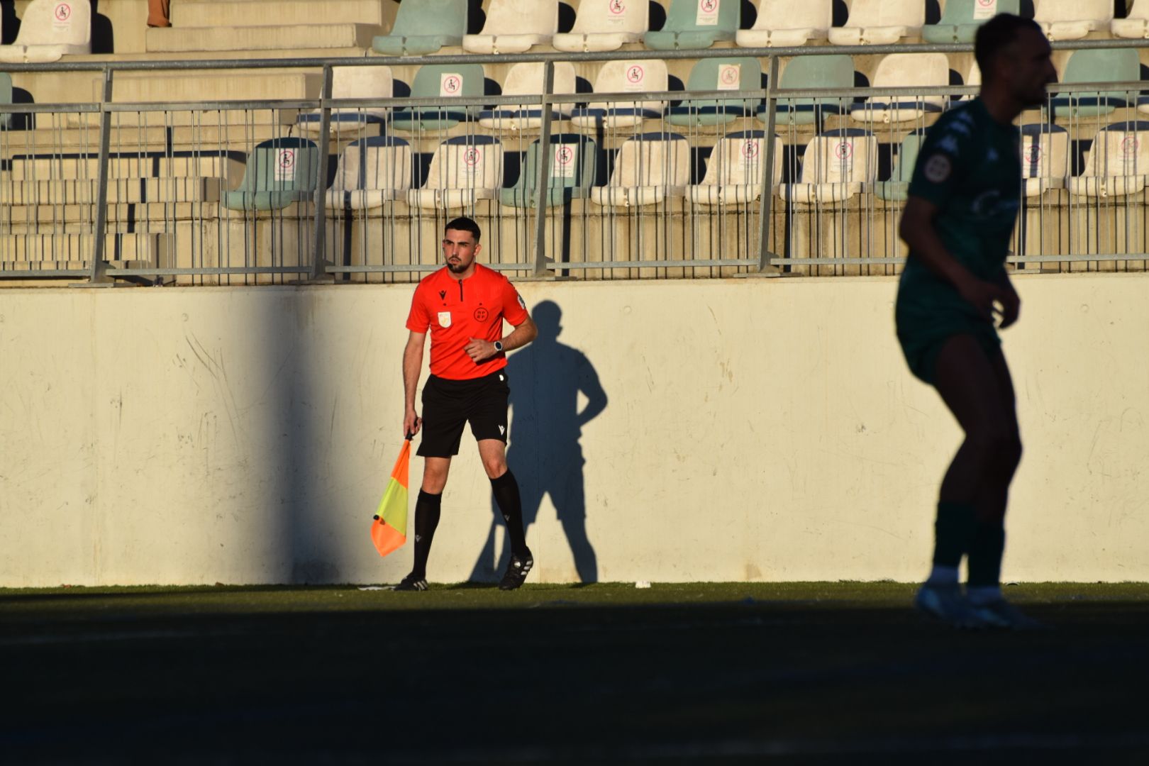 El Cerdanyola FC perd per la mínima davant l'Escala FC. FOTO: Marc Mata