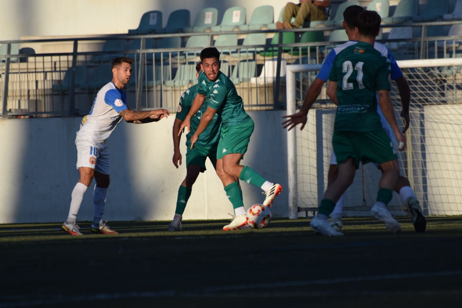 El Cerdanyola FC perd per la mínima davant l'Escala FC. FOTO: Marc Mata