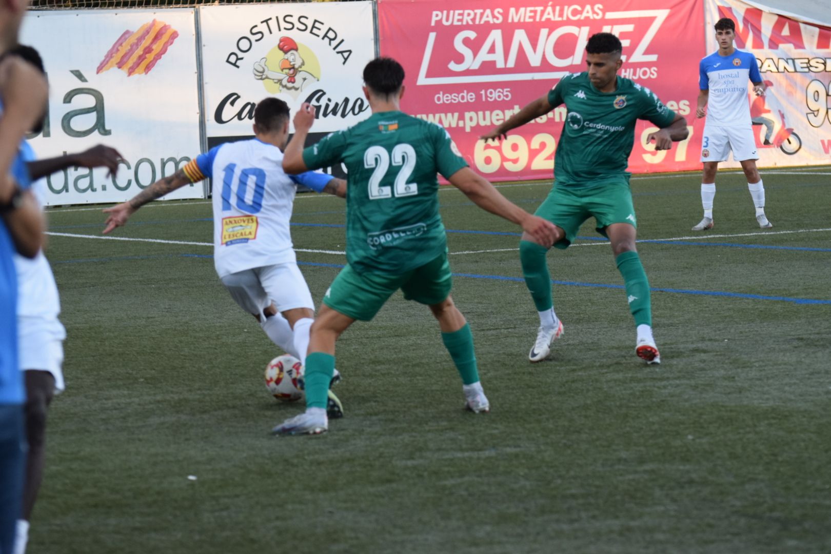 El Cerdanyola FC perd per la mínima davant l'Escala FC. FOTO: Marc Mata