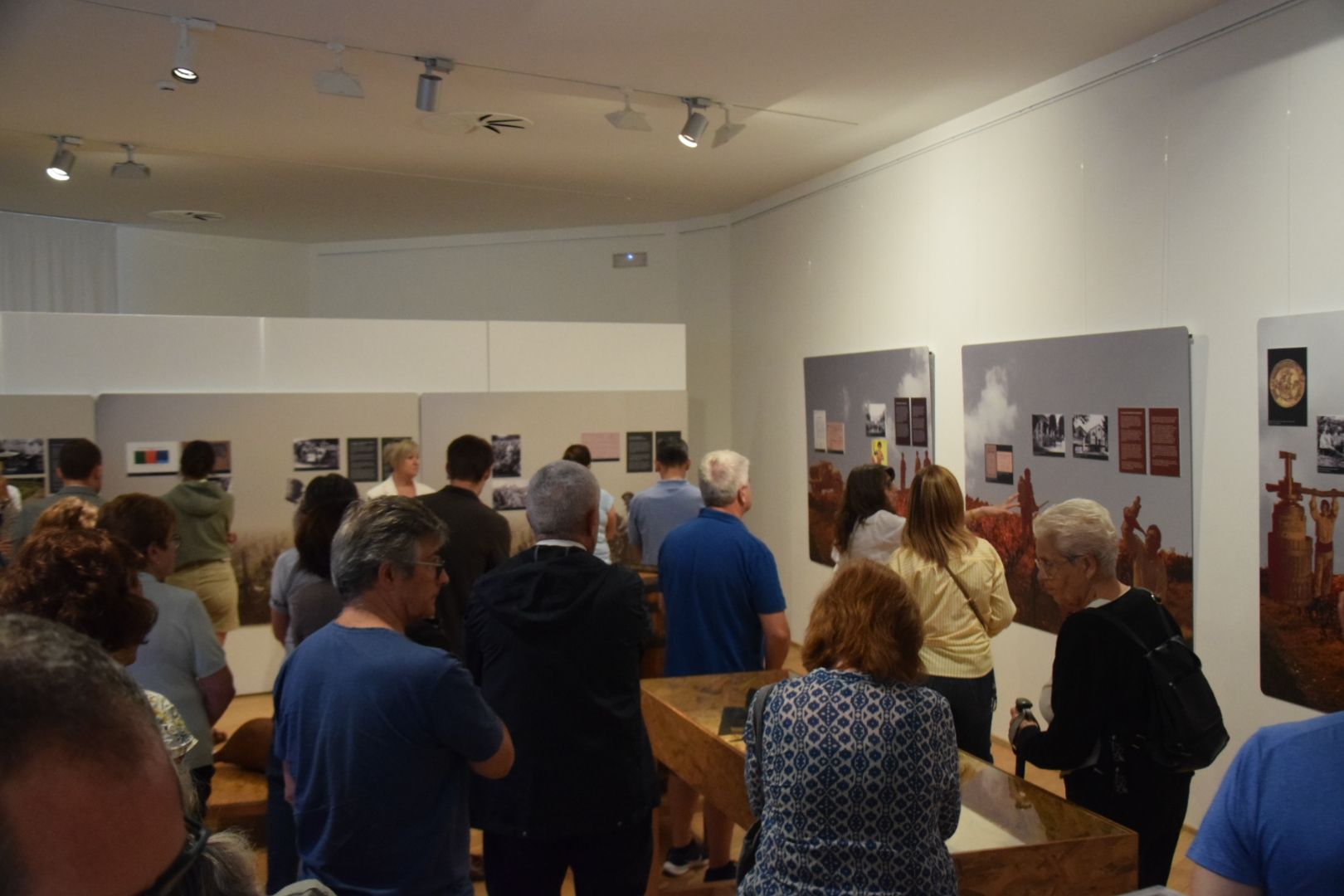 Inauguració exposició 'Al Vallès som gent de Vinya' en imatges. FOTO: Marc Mata