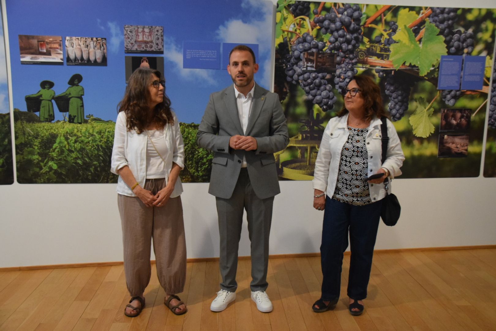 Inauguració exposició 'Al Vallès som gent de Vinya' en imatges. FOTO: Marc Mata