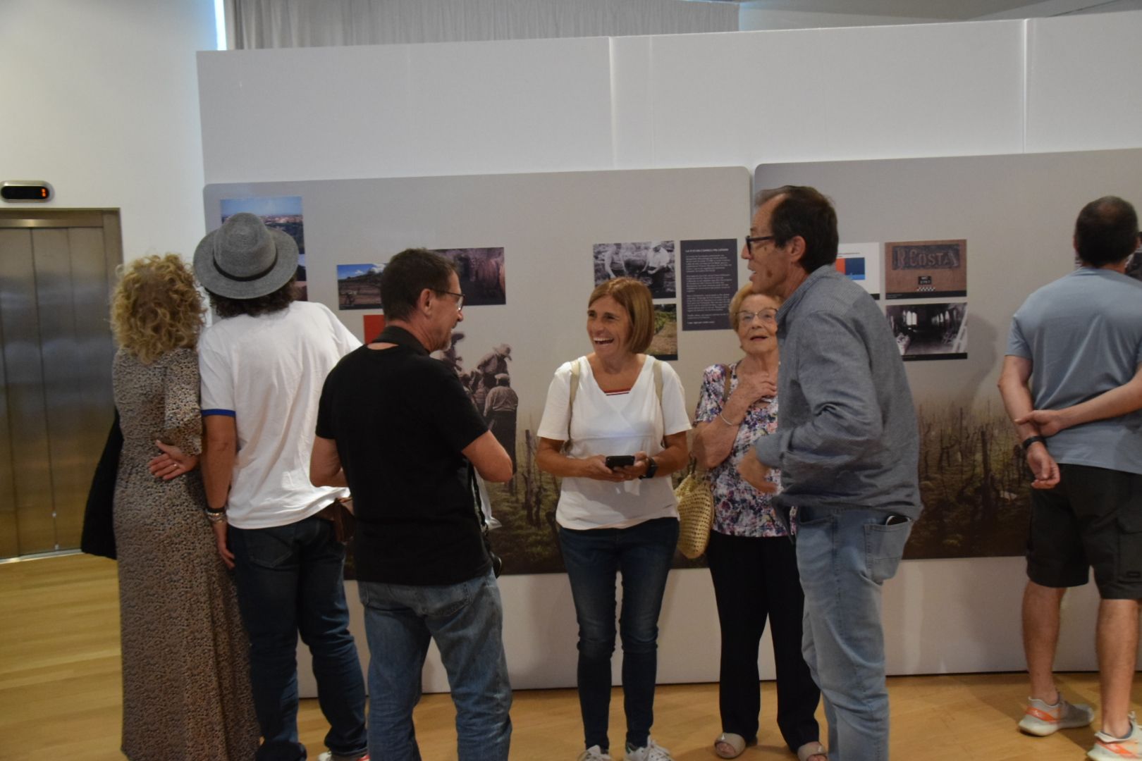 Inauguració exposició 'Al Vallès som gent de Vinya' en imatges. FOTO: Marc Mata