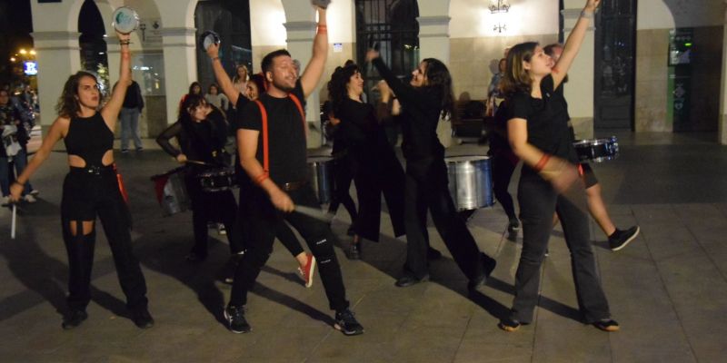 Batúcamela participa un any més en la commemoració del Dia contra el càncer de mama. FOTO: Marc Mata