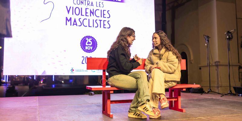 Representació teatral, a càrrec de l’Aula de Teatre de l’Ateneu. FOTO: Arnau Padilla