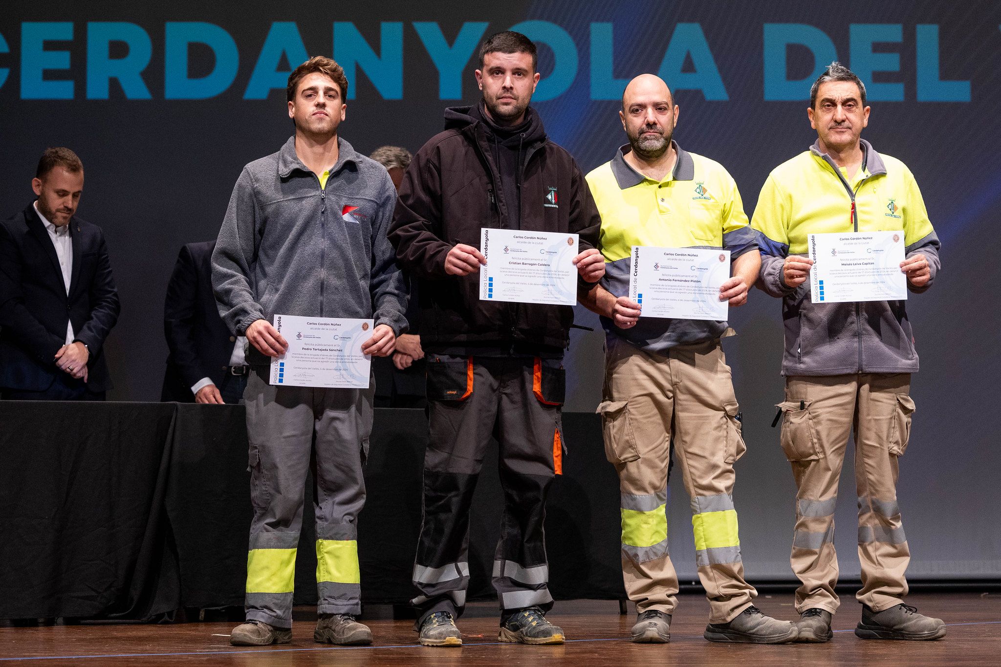 Reconeixement als quatre membres de la Brigada Municipal. FOTO: Ajuntament de Cerdanyola