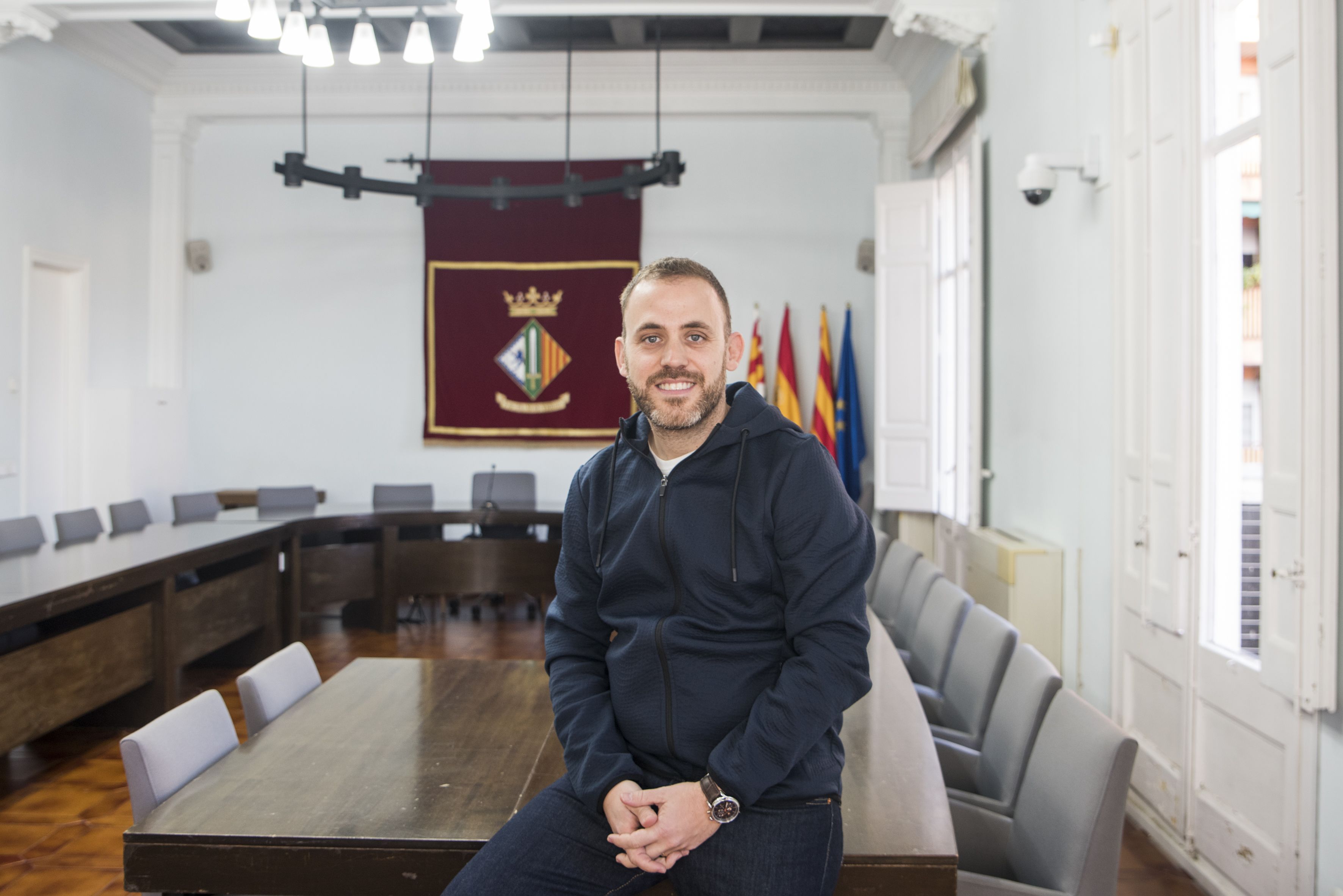 Carlos Cordón a la sala de plens de l'Ajuntament. FOTO: Bernat Millet